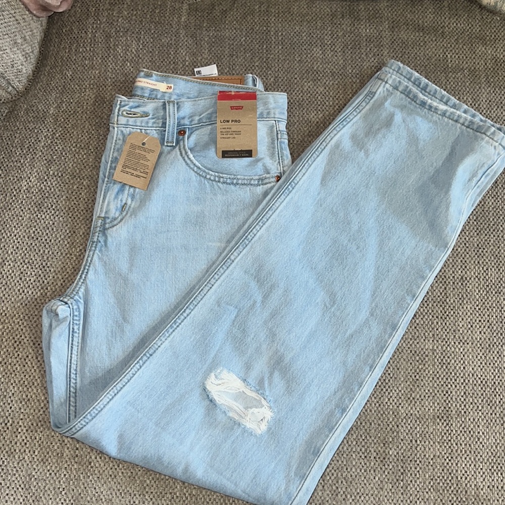 LEVI’S LOW PRO JEANS
